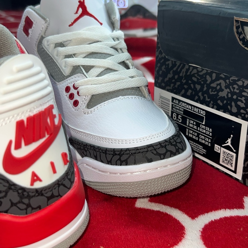 Nike Air Jordan 3 Retro Kids Sneakers - White, Red, and Gray